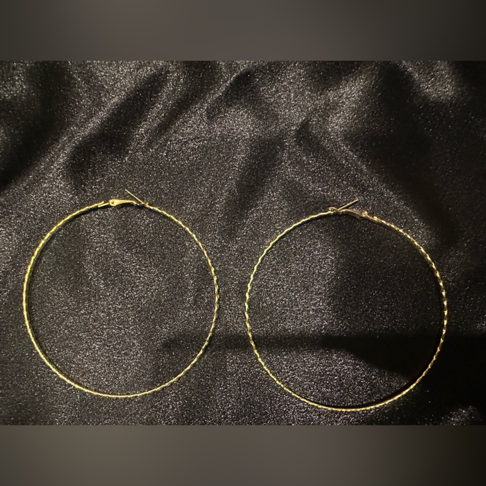 Chic Gold-Tone Hoop Earrings